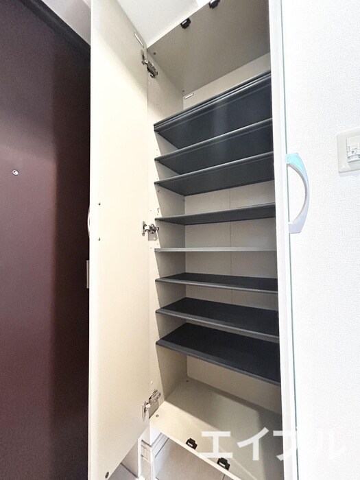 物件内観写真5　(靴箱)