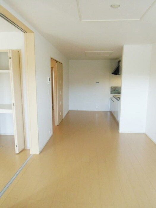 物件内観写真4　(居室)