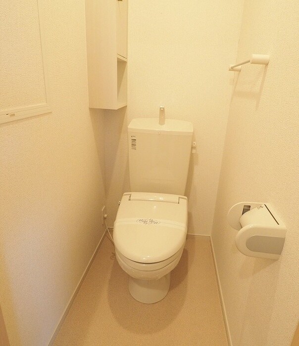 物件内観写真8　(トイレ)