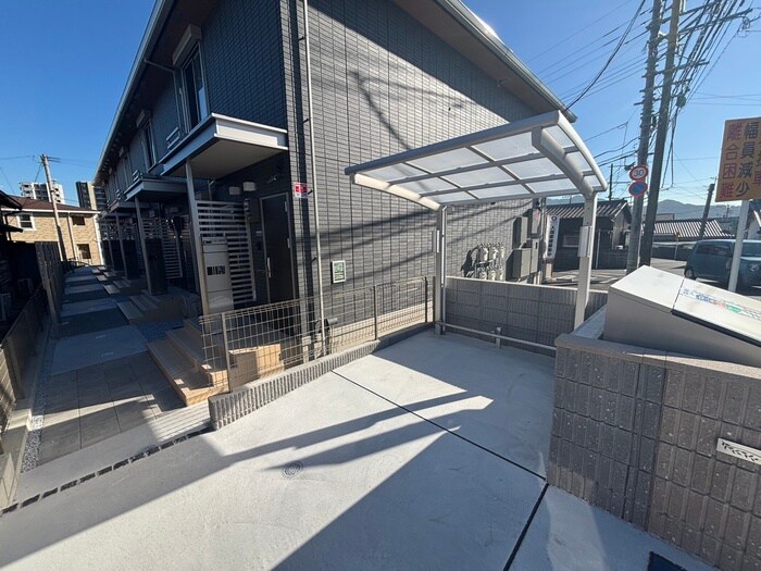 物件外観写真3　(駐輪場)