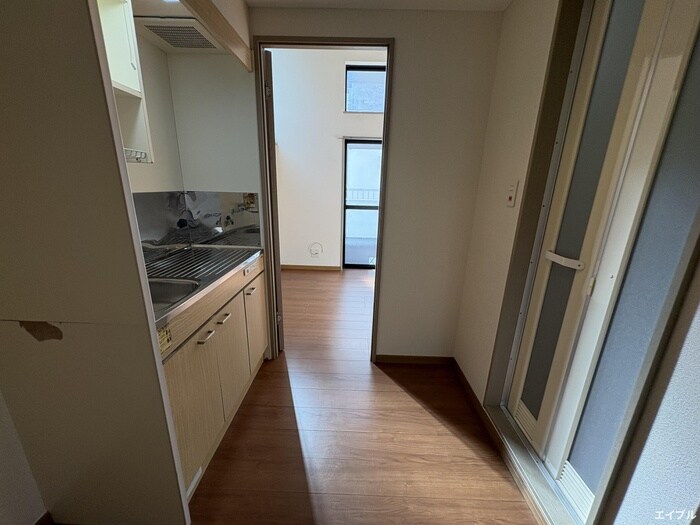 物件内観写真16　(廊下)