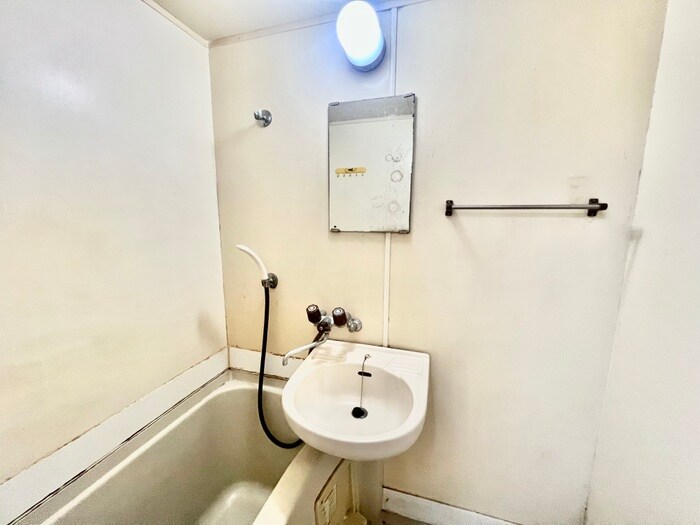 物件内観写真8　(洗面)