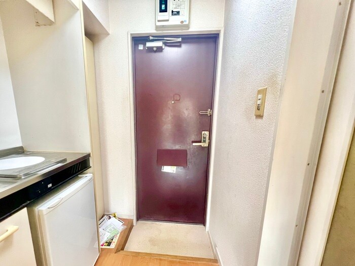 物件内観写真10　(玄関)