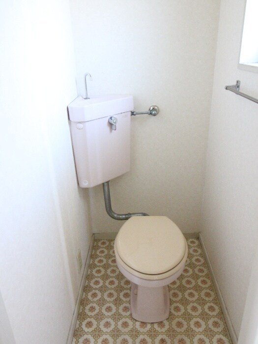 物件内観写真5　(トイレ)