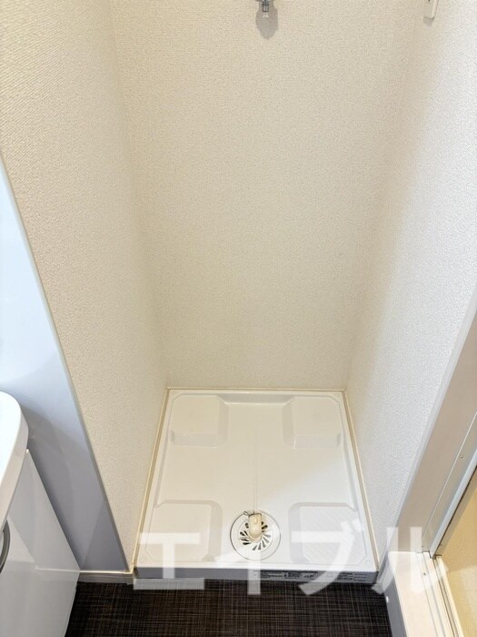 物件内観写真12　(洗濯機置場)