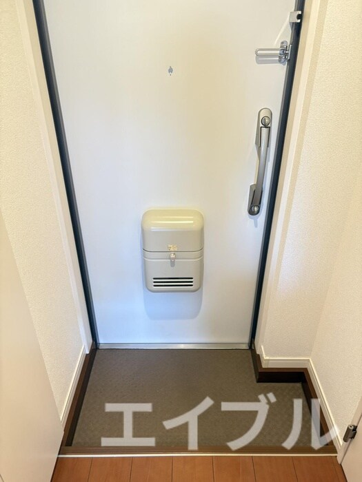 物件内観写真13　(玄関)