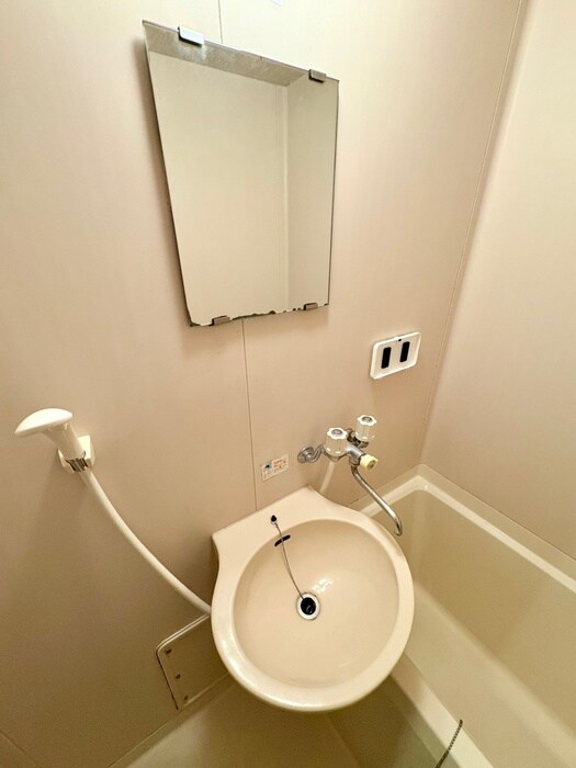 物件内観写真12　(洗面)