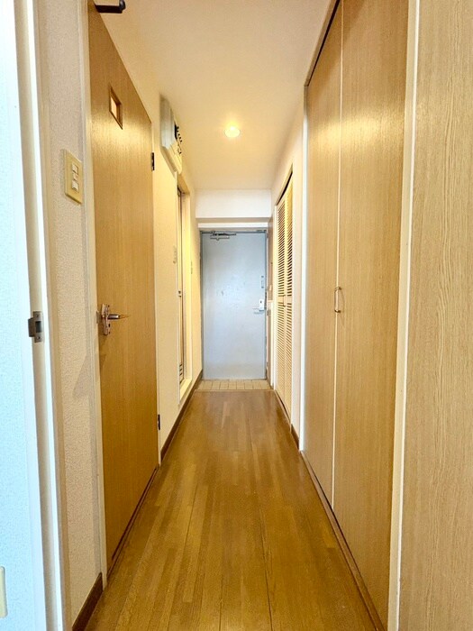 物件内観写真15　(廊下)