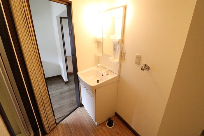 物件内観写真12　(洗面)