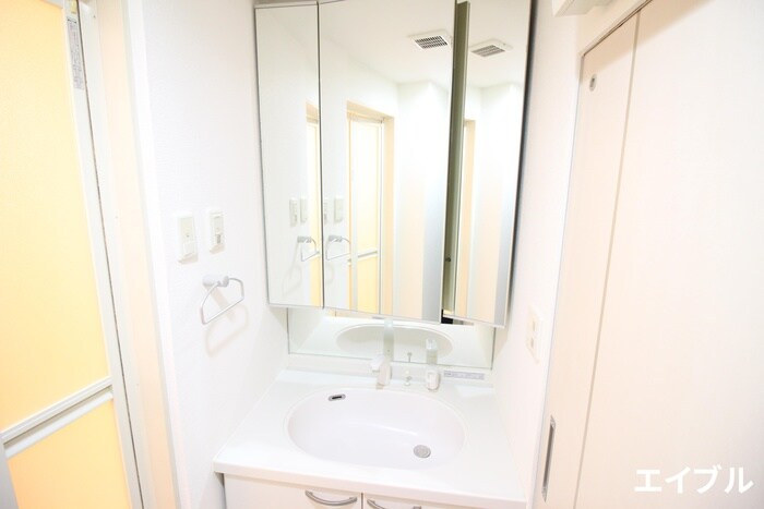 物件内観写真11　(洗面)