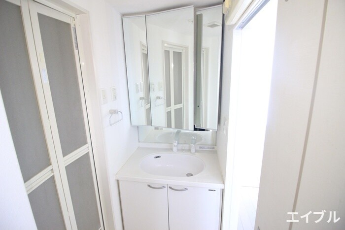 物件内観写真11　(洗面)