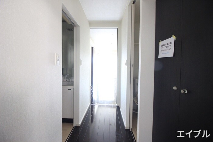 物件内観写真20　(廊下)