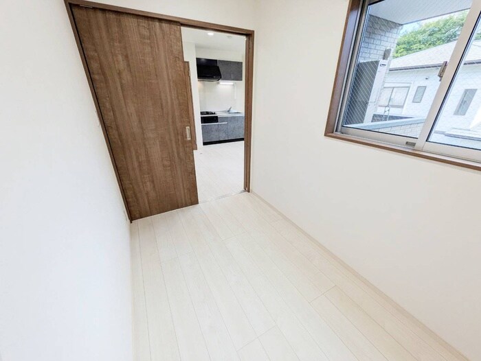 物件内観写真18　(居室)