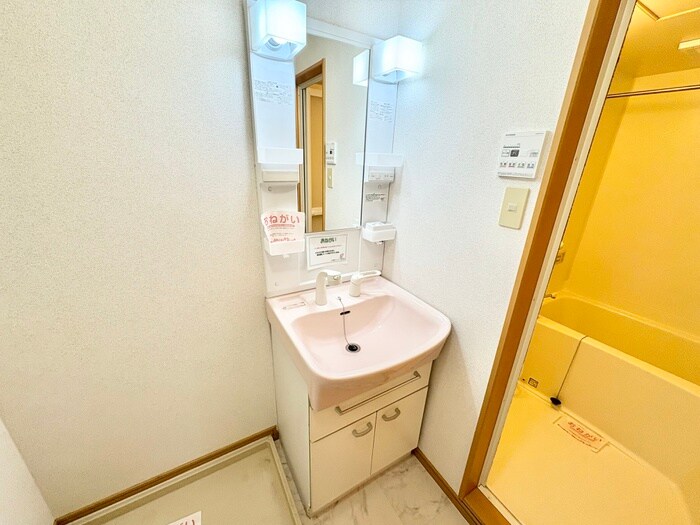 物件内観写真9　(洗面)