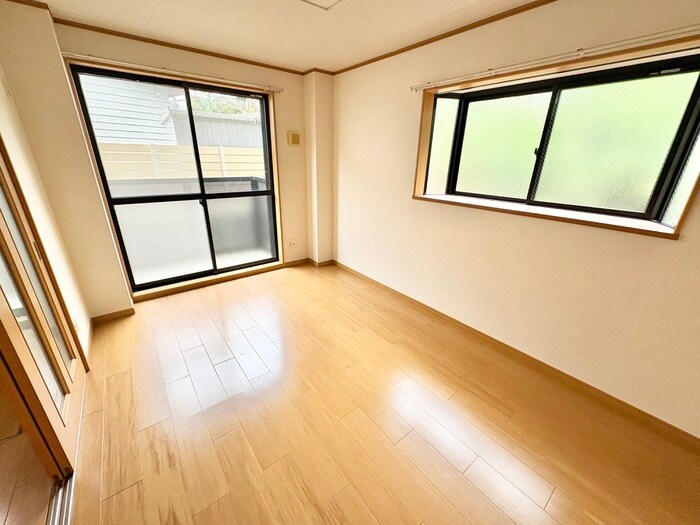 物件内観写真16　(居室)