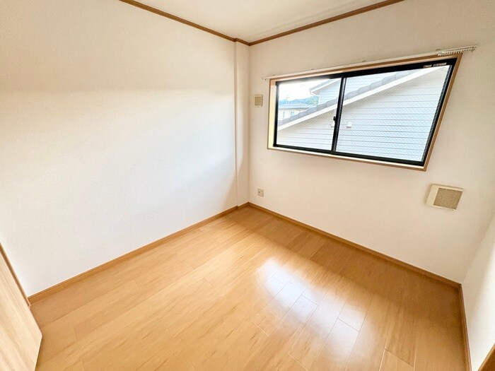 物件内観写真18　(居室)