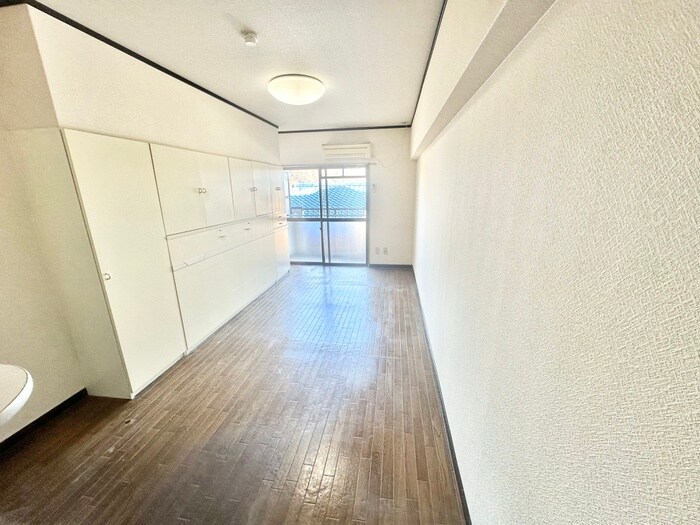 物件内観写真4　(居室)