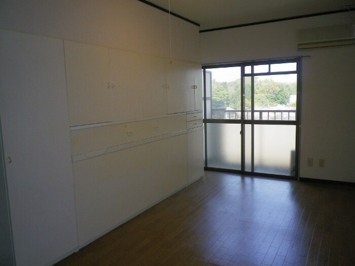 物件内観写真5　(居室)