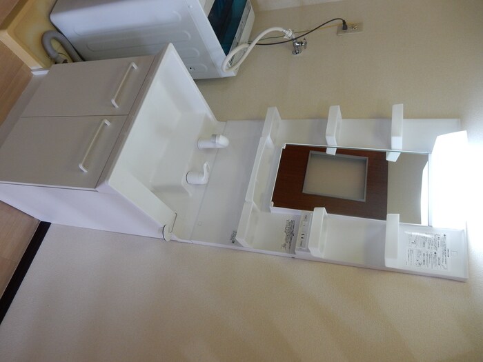 物件内観写真8　(洗面)