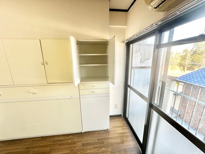 物件内観写真10　(収納)