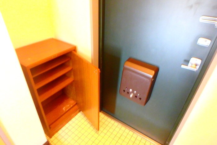 物件内観写真10　(靴箱)