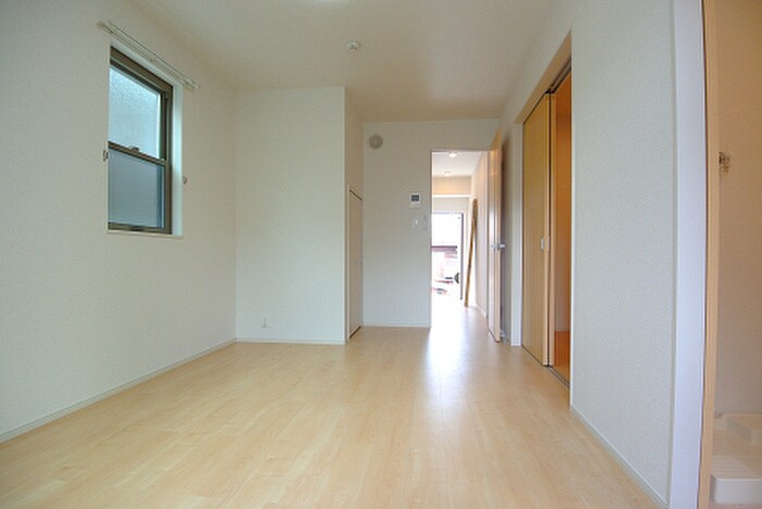 物件内観写真4　(居室)