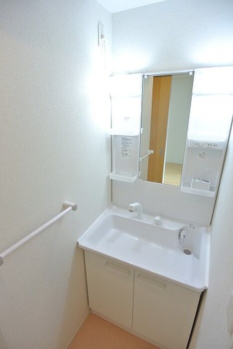 物件内観写真8　(洗面)