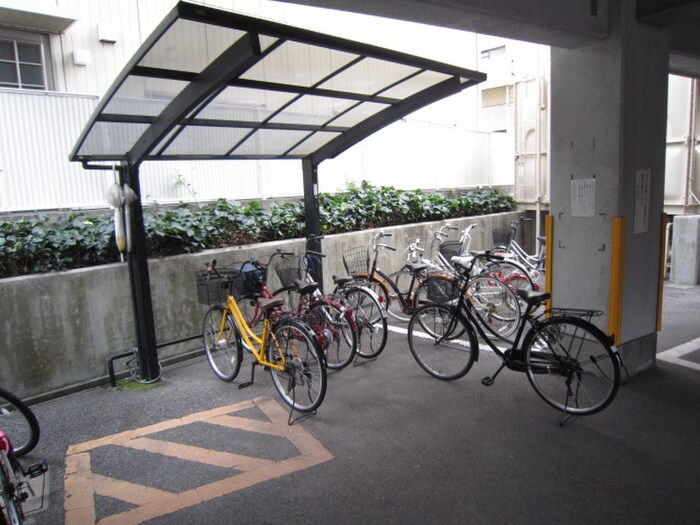 物件外観写真3　(駐輪場)