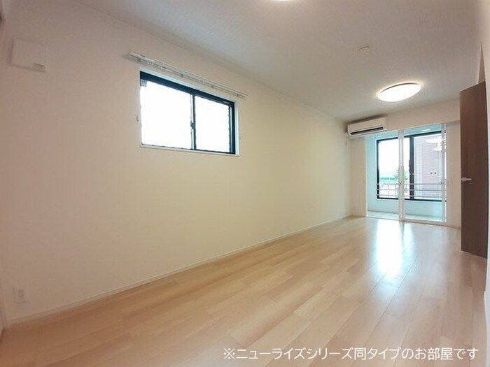 物件内観写真2　(居室)