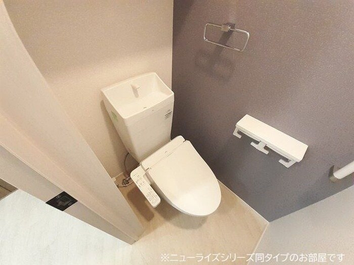 物件内観写真5　(トイレ)