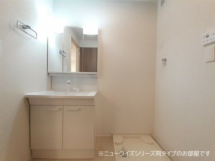 物件内観写真6　(洗面)