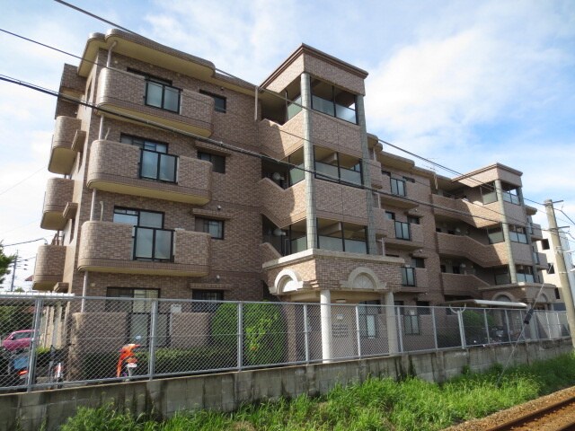 メイプルフォ－レの物件外観写真