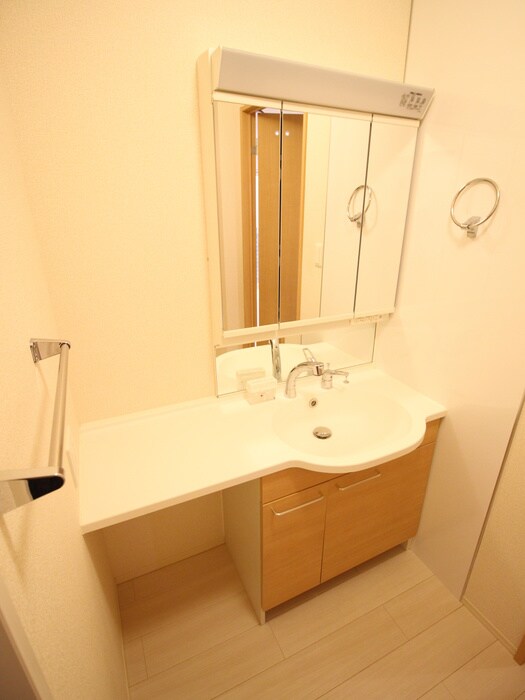 物件内観写真11　(洗面)