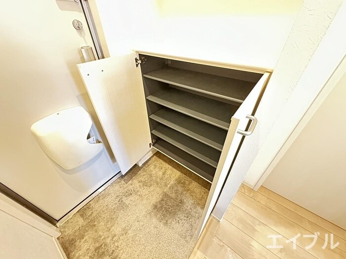 物件内観写真15　(靴箱)