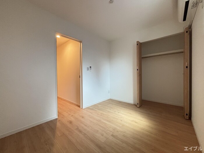 物件内観写真8　(居室)