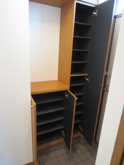 物件内観写真12　(靴箱)