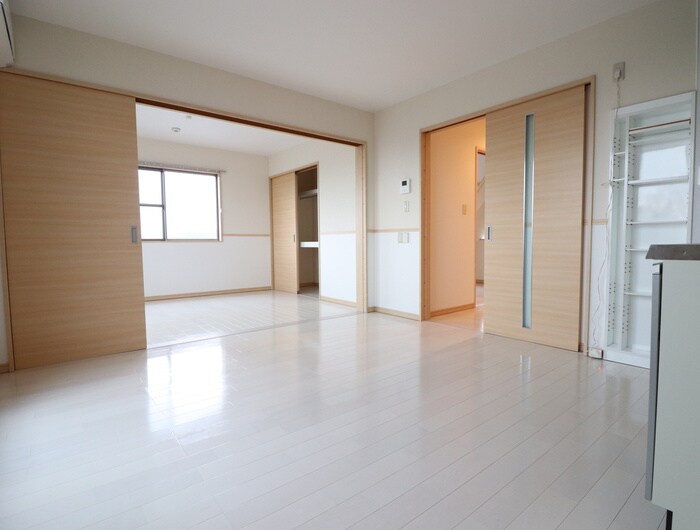 物件内観写真7　(居室)