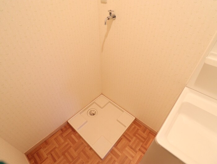 物件内観写真13　(洗濯機置場)