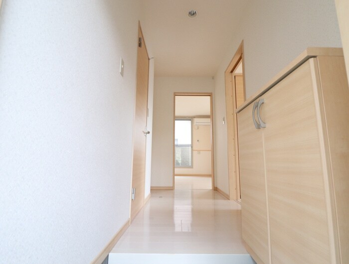 物件内観写真19　(廊下)