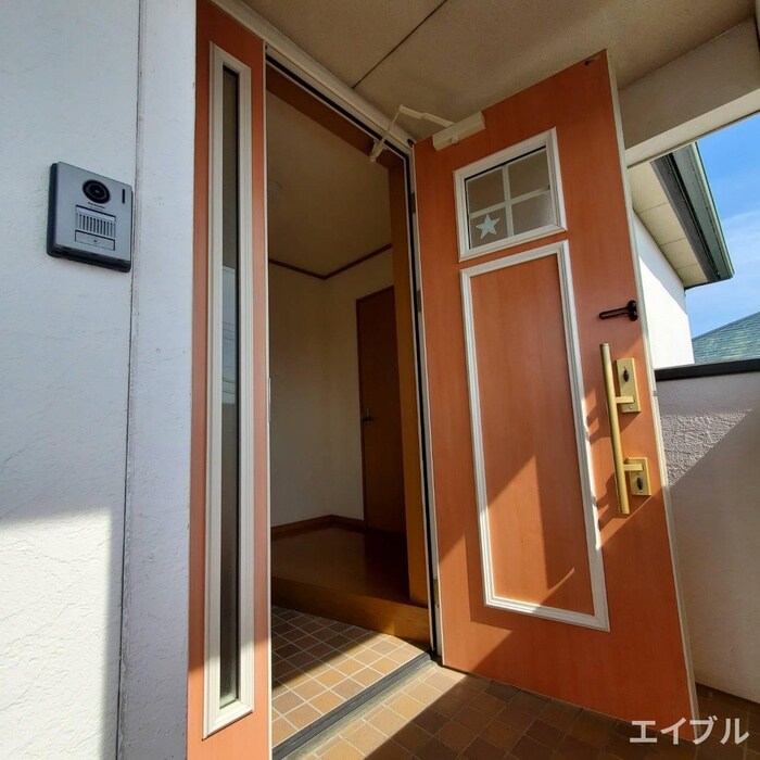 物件内観写真10　(玄関)