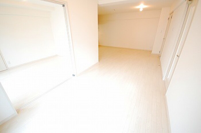 物件内観写真3　(居室)