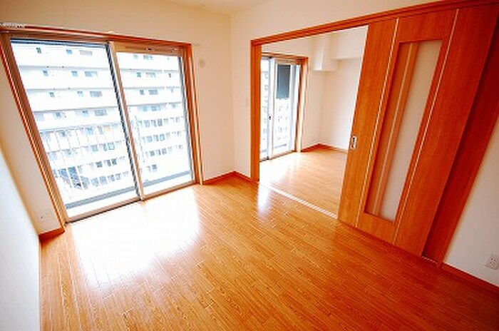 物件内観写真4　(居室)