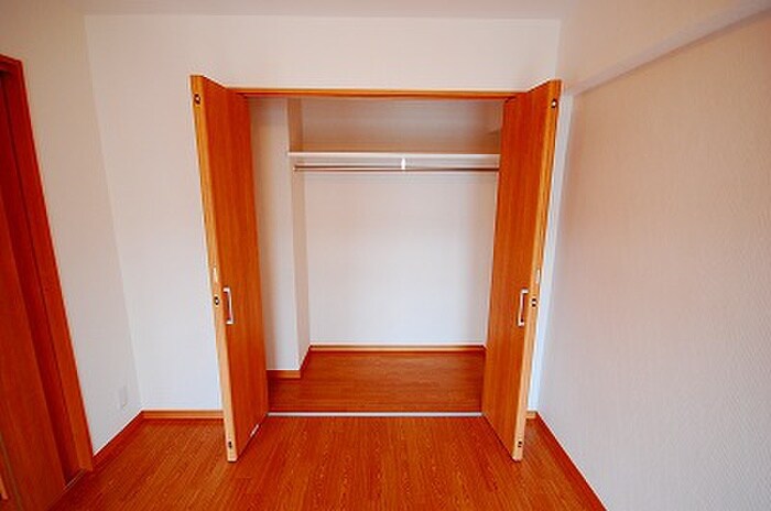 物件内観写真6　(収納)