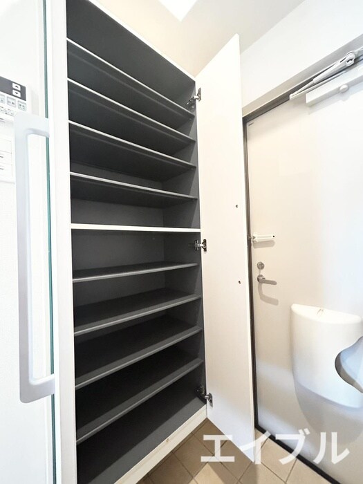 物件内観写真8　(靴箱)