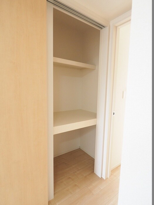 物件内観写真8　(収納)