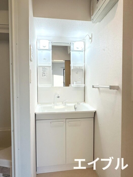 物件内観写真9　(洗面)