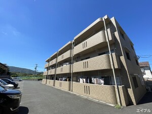 ユ－ミ－マンション朽網外観写真
