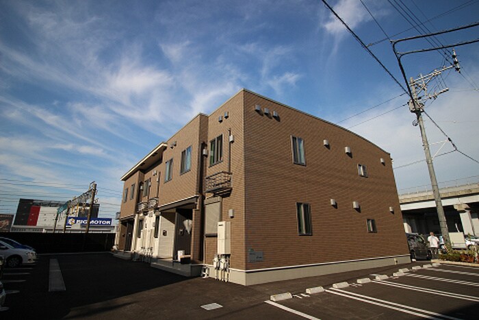 物件外観写真2　(外観写真)