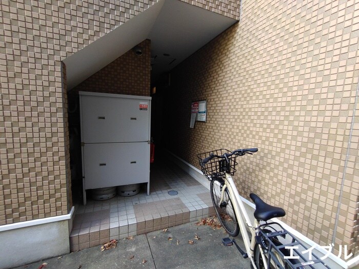 物件外観写真4　(建物設備)