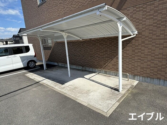 物件外観写真3　(駐輪場)